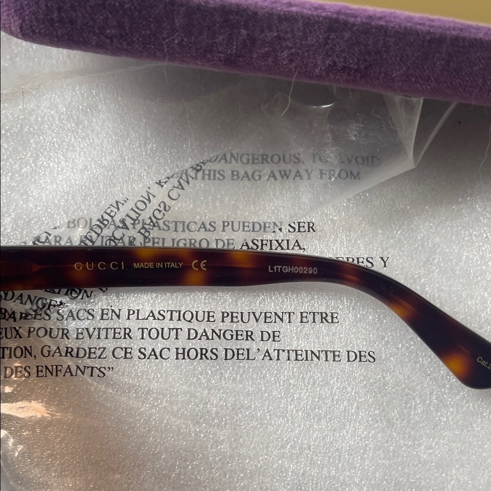 Gucci Women's Brown Oversized Cat Eye Havana Sunglasses - Picture 8 of 16